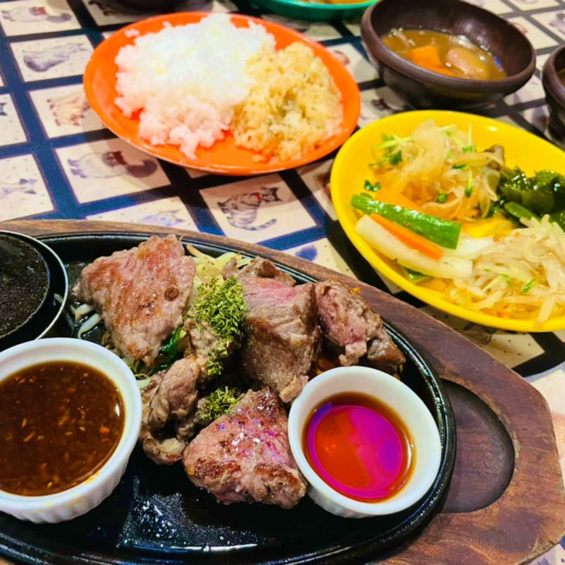 レディース 共和国ステーキ140g(平日ランチ)(ステーキ共和国 幕張大使館・本館)