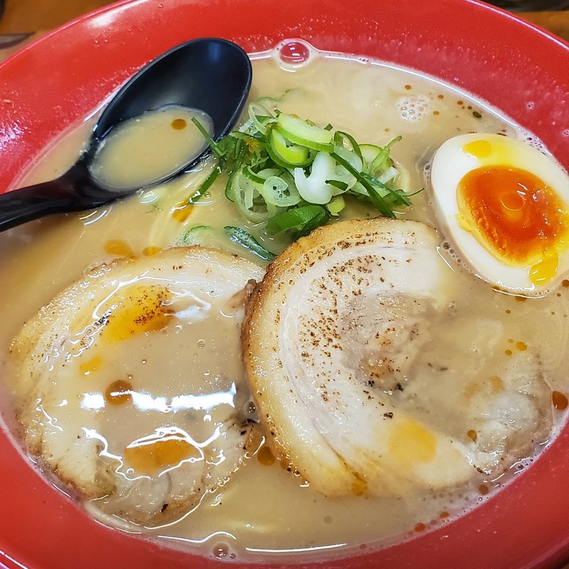 エビ豚骨塩ラーメン(横浜家系ラーメン 春樹 鶴ヶ峰店)