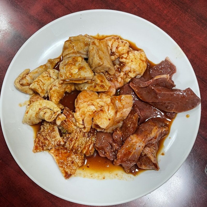 ホルモン盛り合わせ(ホルモン焼肉 味楽来)