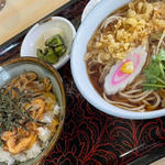 ミニあさり丼とたぬきそば(成美食堂)