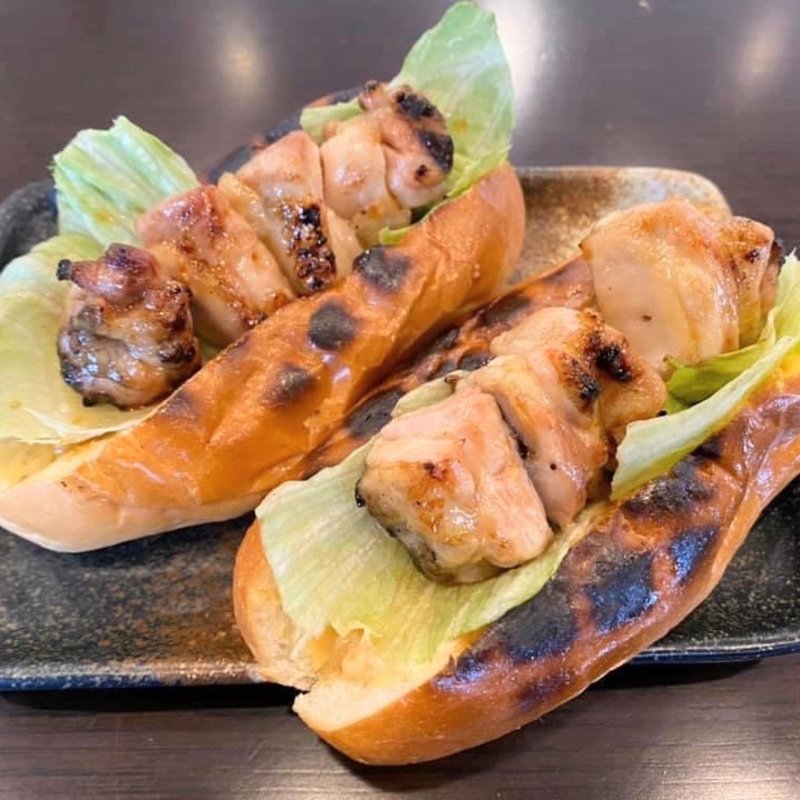 焼き鳥ドッグ(里葉亭)