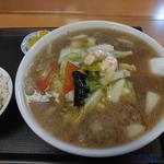 広東麺(明華園 （メイカエン）)