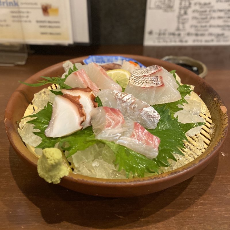 刺身の盛り合わせ(居酒屋 徳ちゃん )