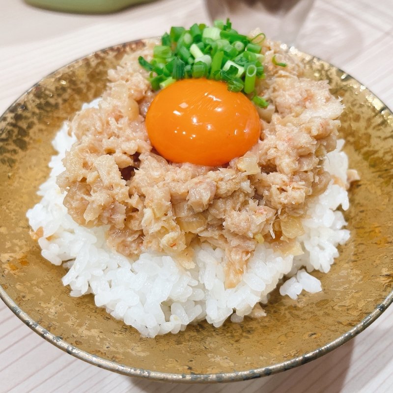 金目鯛の焼きなめろう月見ごはん(ラーメン専科 竹末食堂)