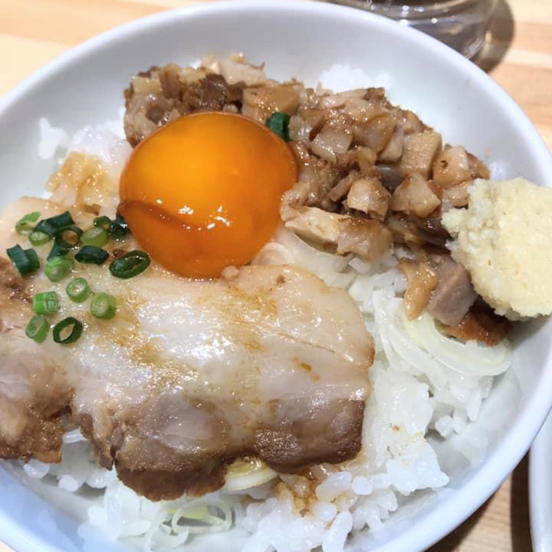 チャーシュー丼(ます嶋)