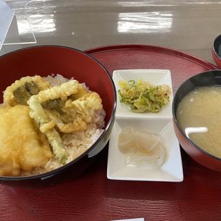 鱧天丼とアサリの味噌汁(道の駅豊前おこしかけ 満潮うどん)