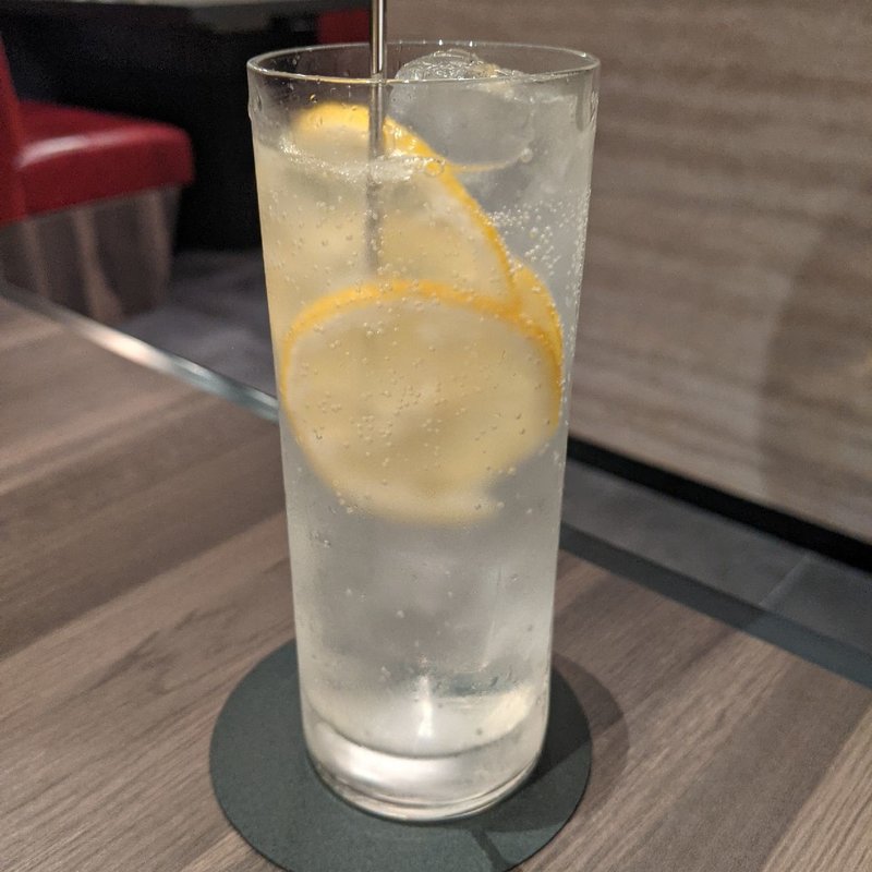 生搾りレモンサワー(焼肉Coco Nemaru Ginza)