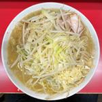 ぶたラーメン（ニンニク、ヤサイ）(ラーメン二郎 三田本店 （らーめんじろう）)