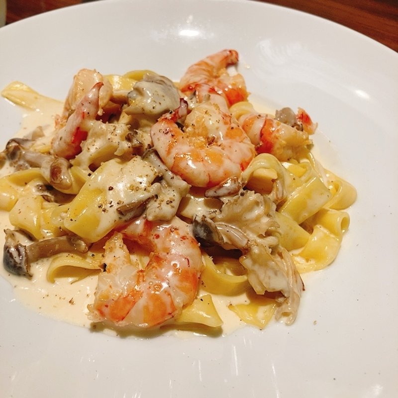 ぷりぷり海老のクリームソース(il SPAZIO)