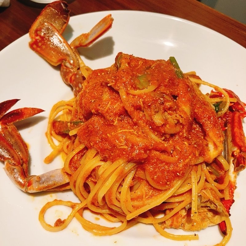 渡ガニのトマトクリームソース(il SPAZIO)