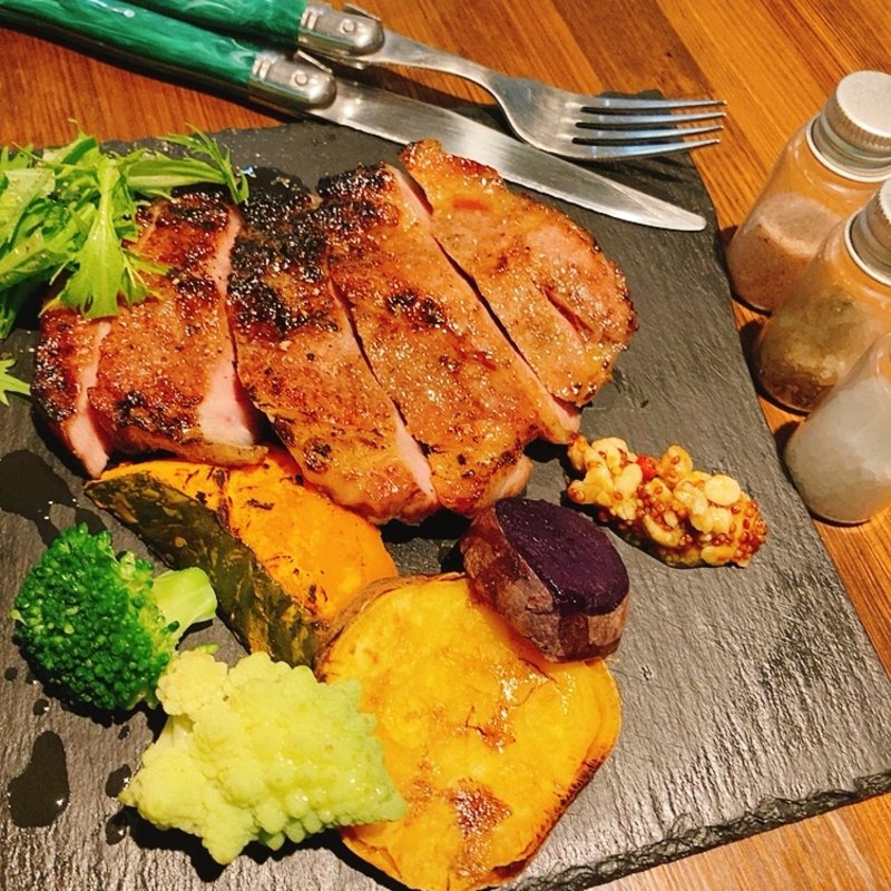 豚肩ロースの炭火焼き(il SPAZIO)