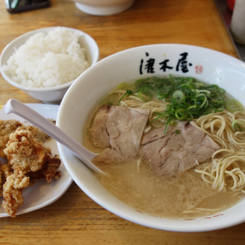 鶏の唐揚げ定食(博多ラーメン 唐木屋 七隈店)
