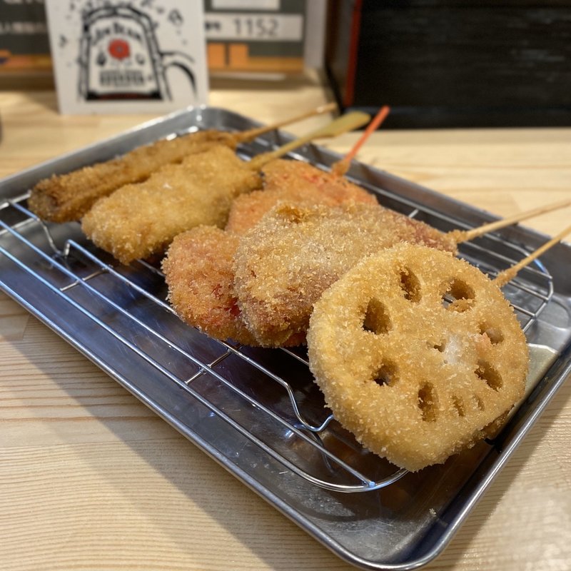 牛、豚、紅生姜、ハムカツ、レンコン(串カツ田中 津駅前店)