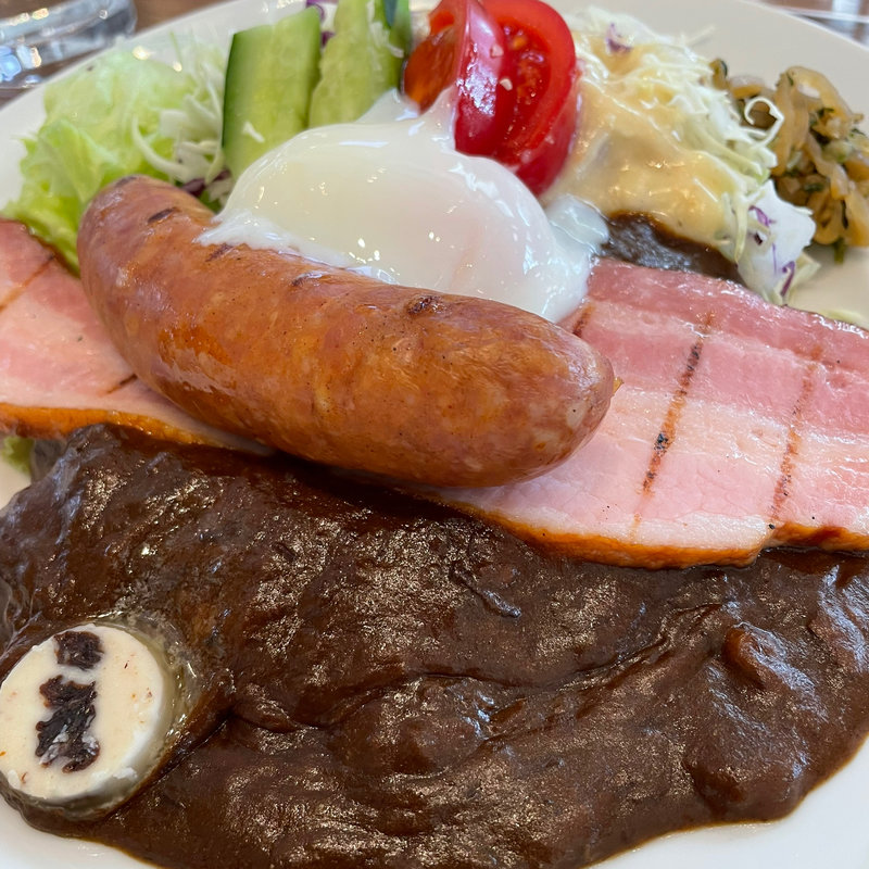 べーコン&ファイヤードックカレー（Half）(萌木の村 ROCK)