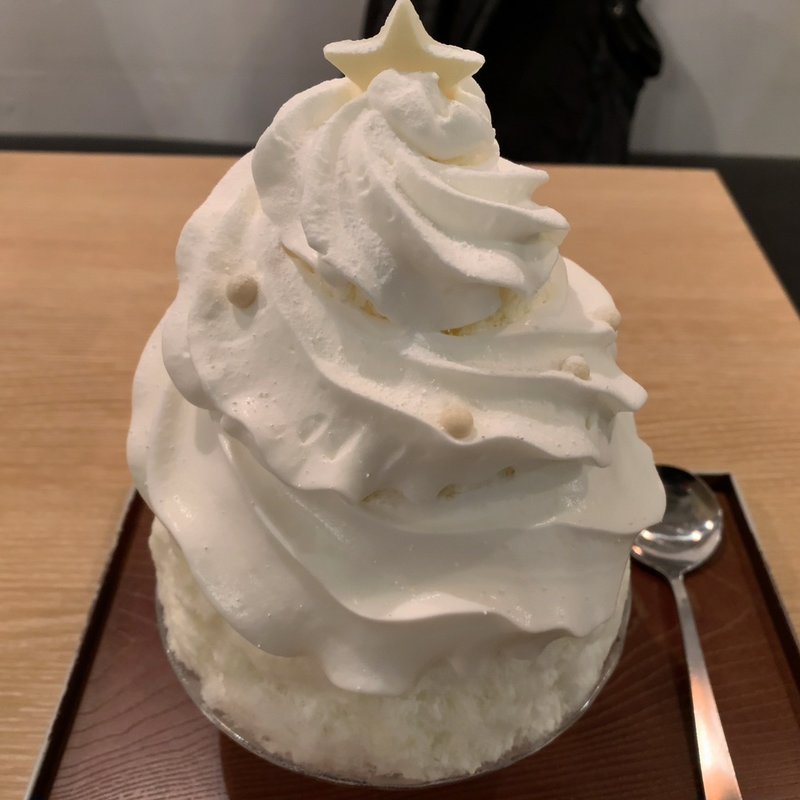 ホワイトツリー(サカノウエカフェ )