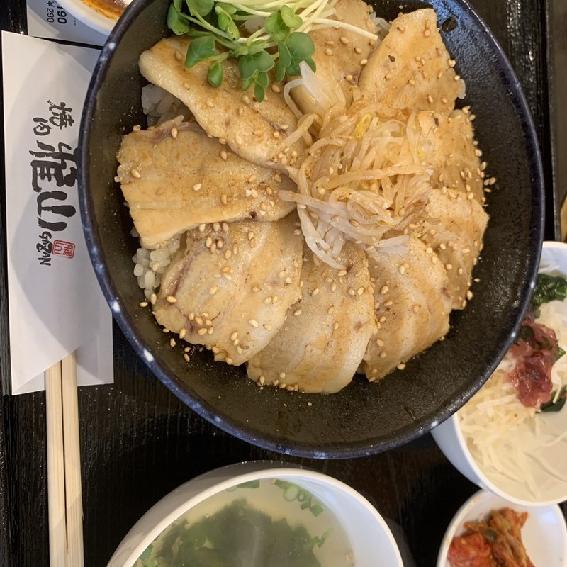 豚丼(焼肉 雅山 GAZAN 西日暮里店)