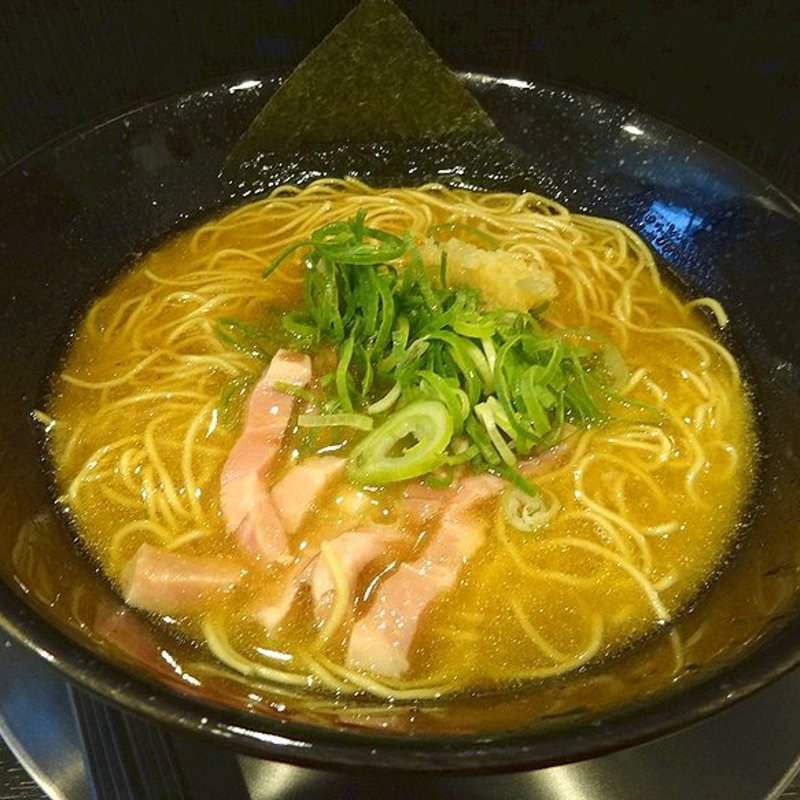 鶏白湯ラーメン(精鋭麺部隊)
