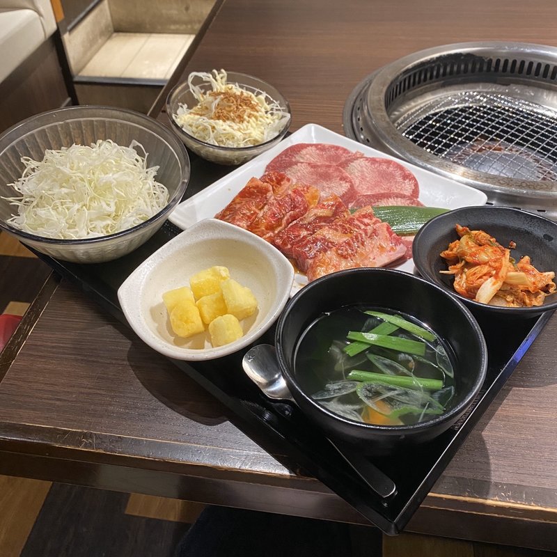 特選ランチ(上カルビ、上タン)(焼肉じゃんじゃん亭 栄店 )