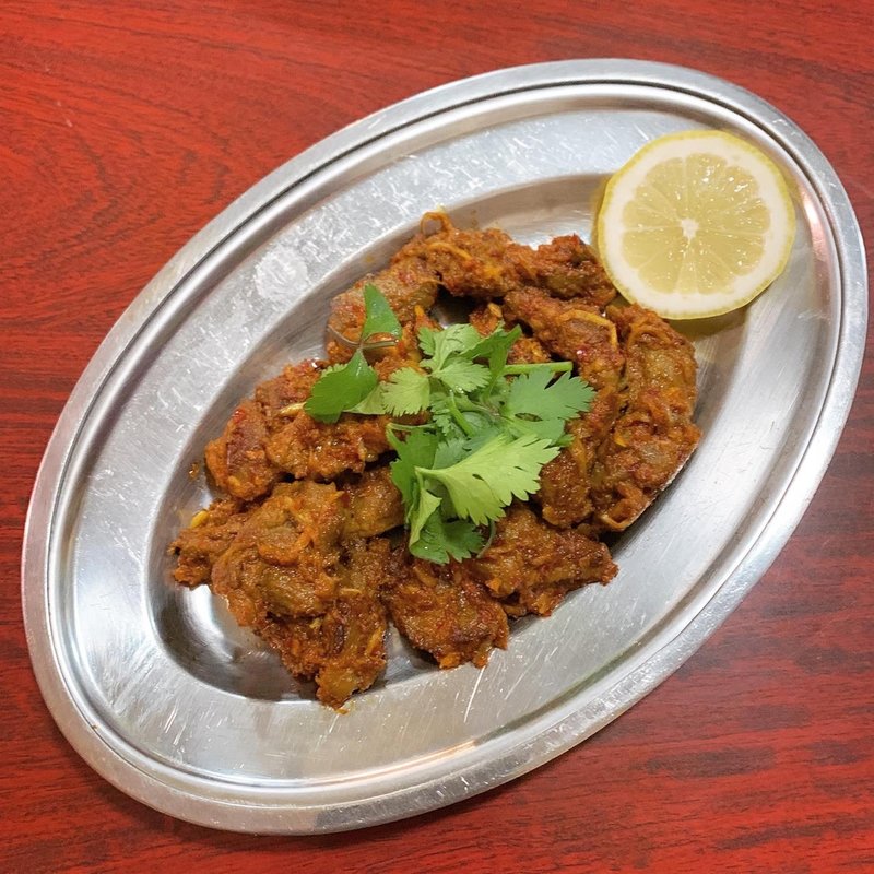 山羊肉のタース(プルジャダイニング)