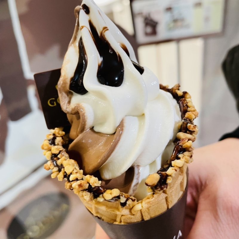 ミックス　ソフトクリーム(ゴディバ 三井アウトレットパーク札幌北広島店 （GODIVA）)
