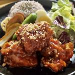 ヤンニョムチキンライス(チキンの品格)