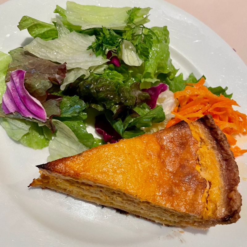 カニのキッシュ(コース前菜)(ココット )