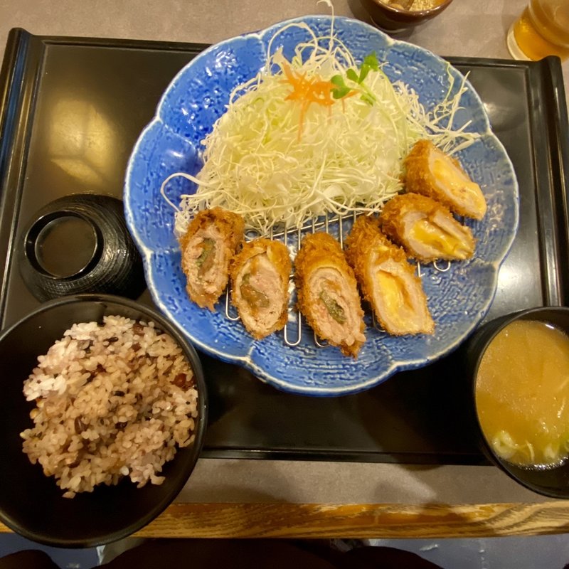 2色ロールかつ定食(とんかつ太郎 小禄店 （とんかつたろう）)