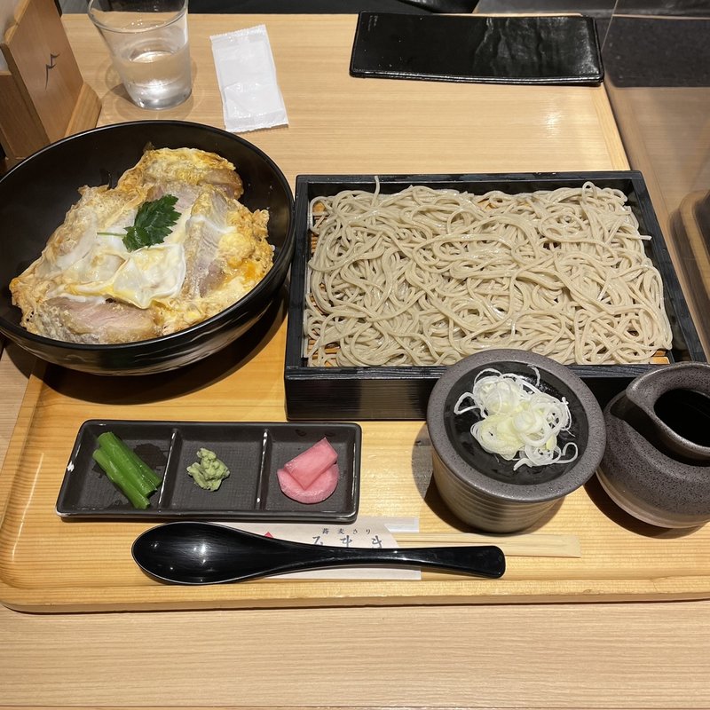 肩ロースカツ丼&もり蕎麦セット(蕎麦きり みまき)