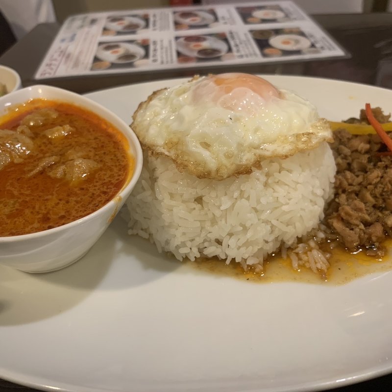 マッサマンカレー(ルン ルアン （RUNG RUEN Halal Food）)