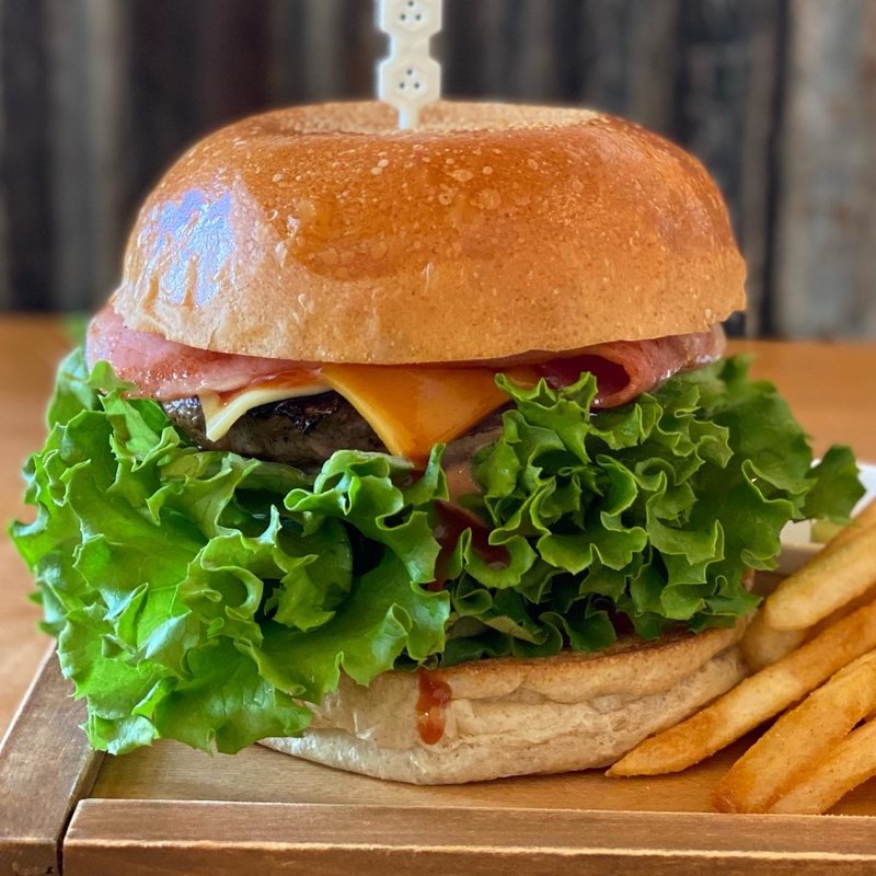 ベーコンチーズバーガー(バックカントリーバーガーズ　甲州夢小路店)