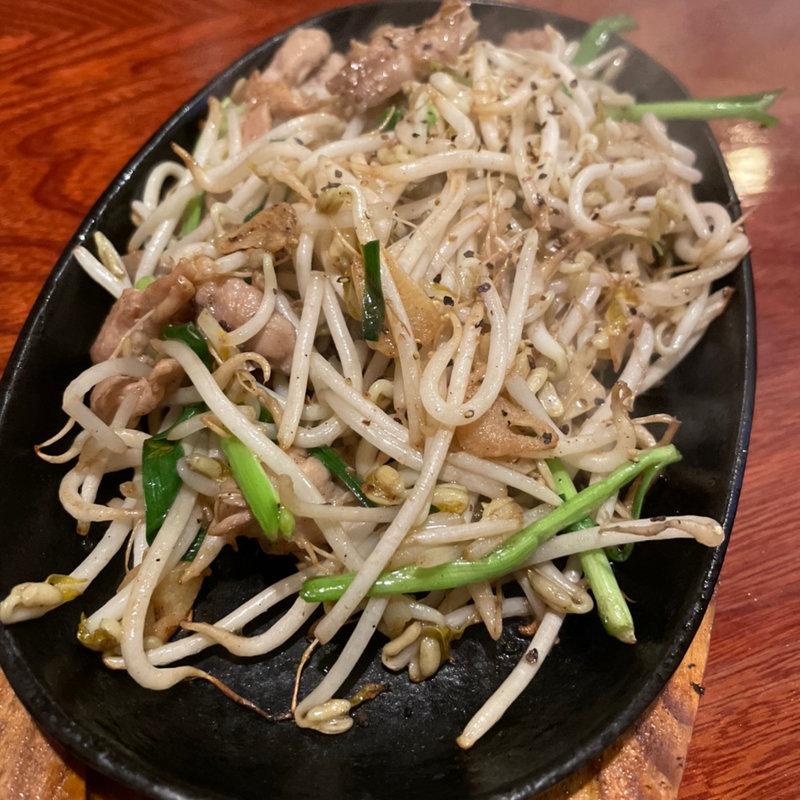 せせりガーリック鉄板焼き(まるに食堂聖地高宮店)