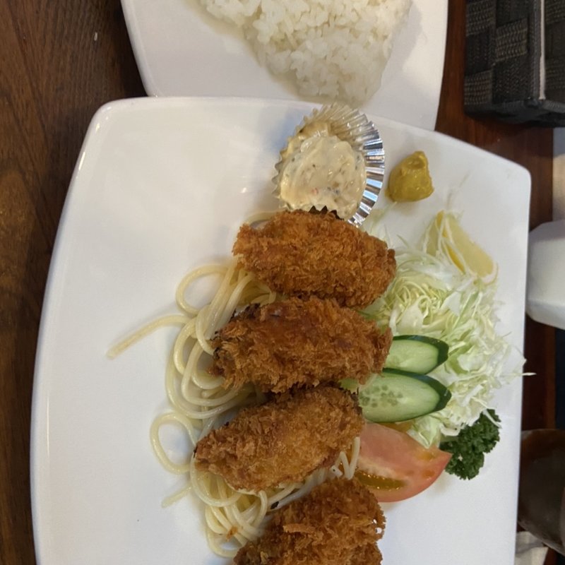 カキフライ定食(洋食屋 にゅうとん)