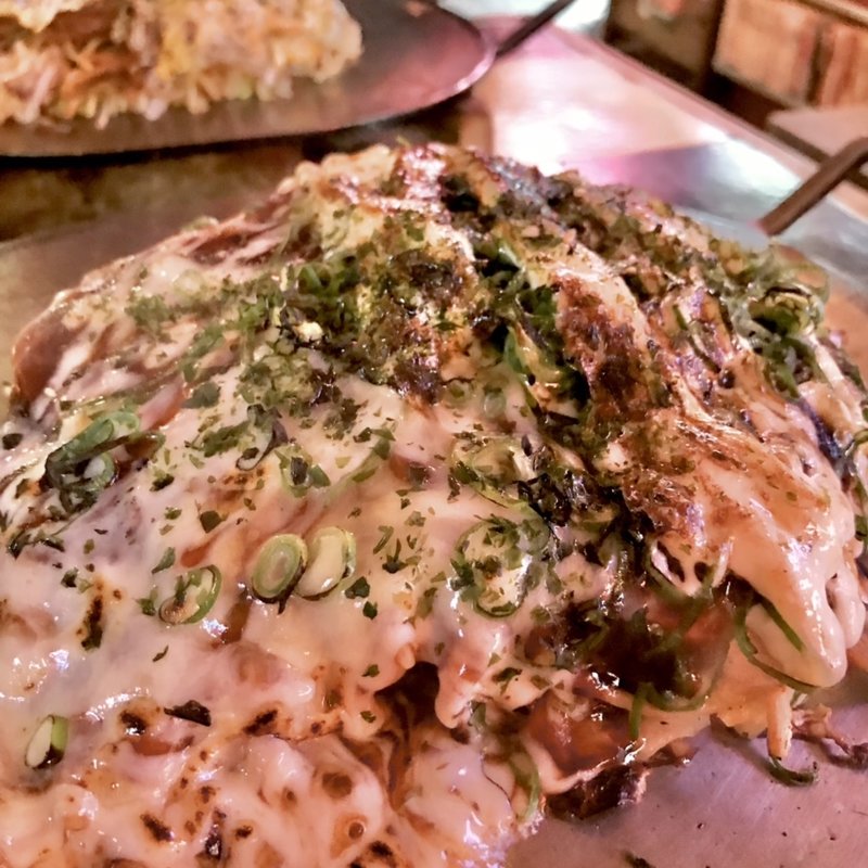 ハーフandハーフ(炙りネギマヨand炙りチーズ)(お好み焼き Que 西条店 （Q）)