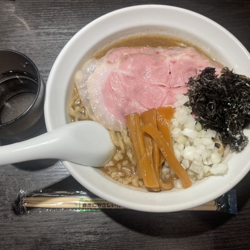 濃厚弩煮干背脂中華そば(弘明寺丿貫)