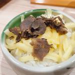 トリュフと焼きチーズのご飯(ラーメン専科 竹末食堂)
