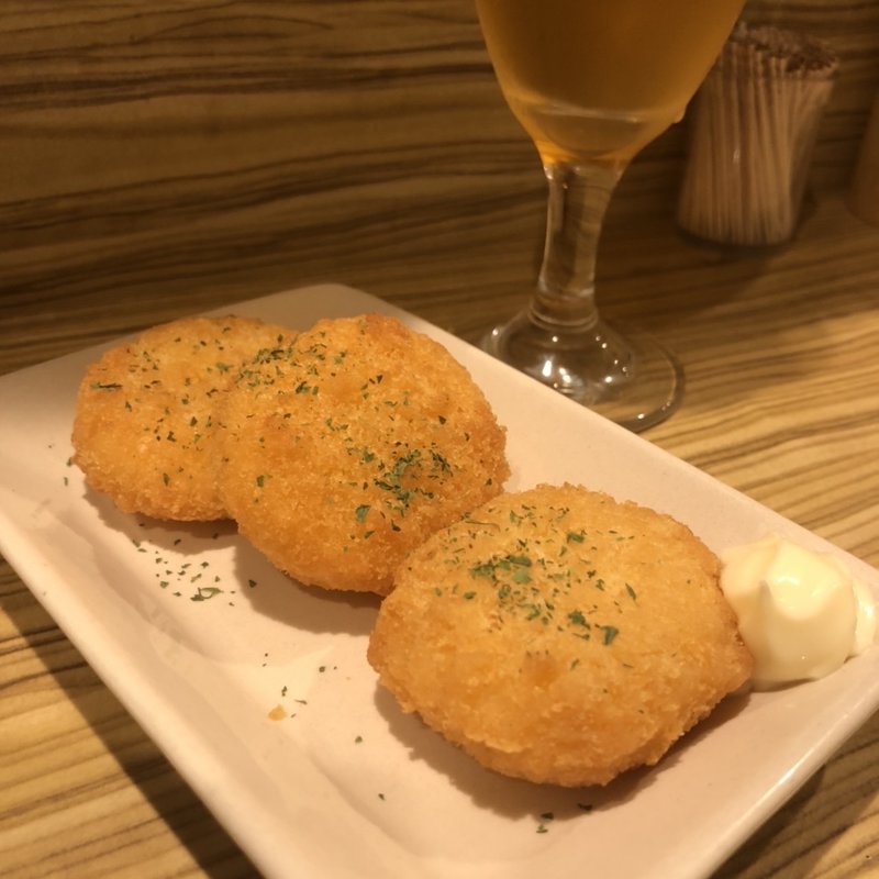 カニクリームコロッケ(立ち呑み しょうちゃん)