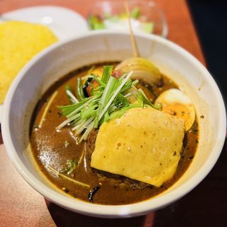 チーズハンバーグスープカリー(札幌スープカリー 東京ドミニカ)