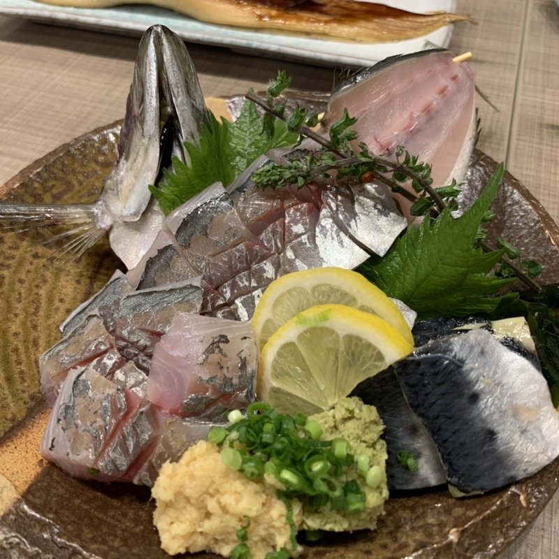 光り物刺身(梅丘 寿司の美登利 渋谷店)