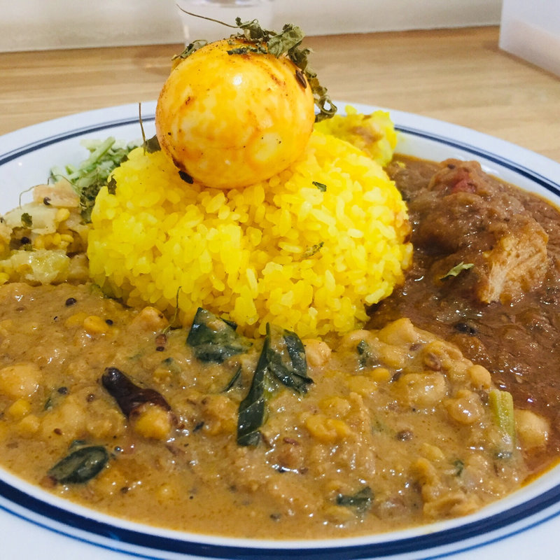 あいがけ 半熟玉子のせ(カリー学研究所 )