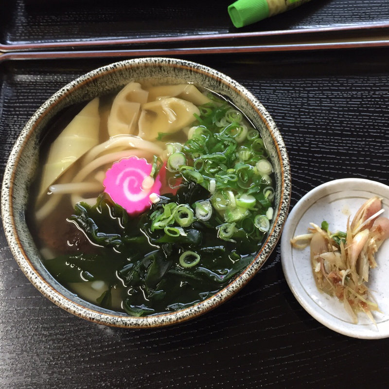 山菜うどん(中越食堂)