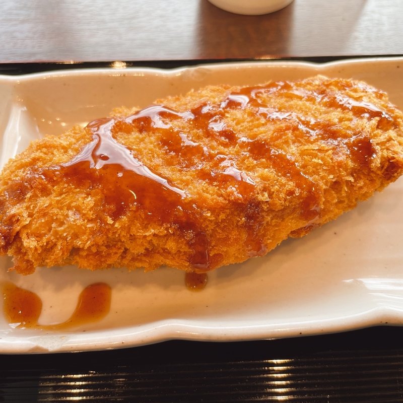 じゅわっと大判メンチ(らーめん桜)