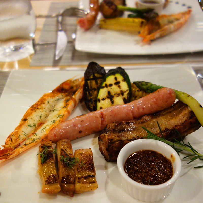 Bonnes! Bonnes!! Vacances!!!(ボンボンバカンス)(Restaurant al camon(レストラン アルカモン))