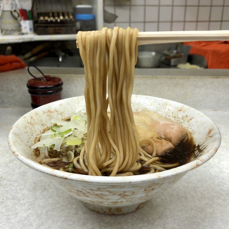 ソーセージそば(柳屋そば店)