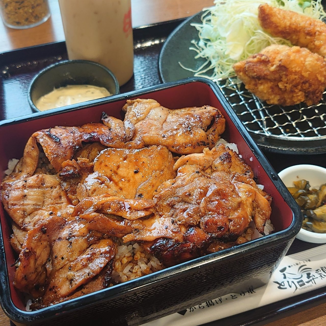 とり重・唐揚げ定食 大盛り(とり弁鶏)の口コミ一覧 | おいしい