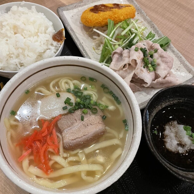 沖縄そばと豚ポン酢(がちま家 川崎店)