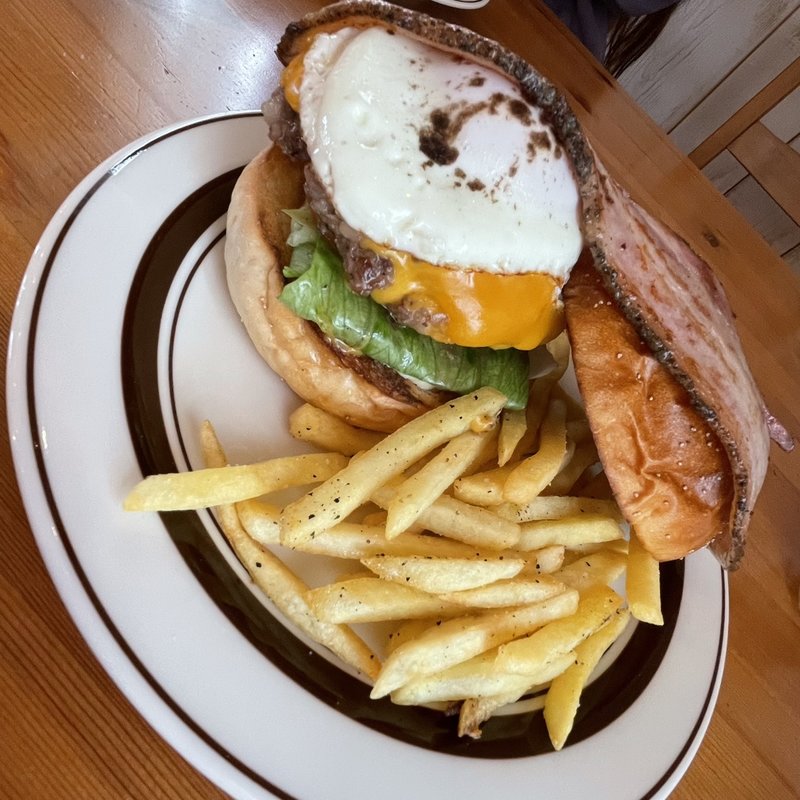 ベーコンエッグチーズバーガー(Blissful Diner)