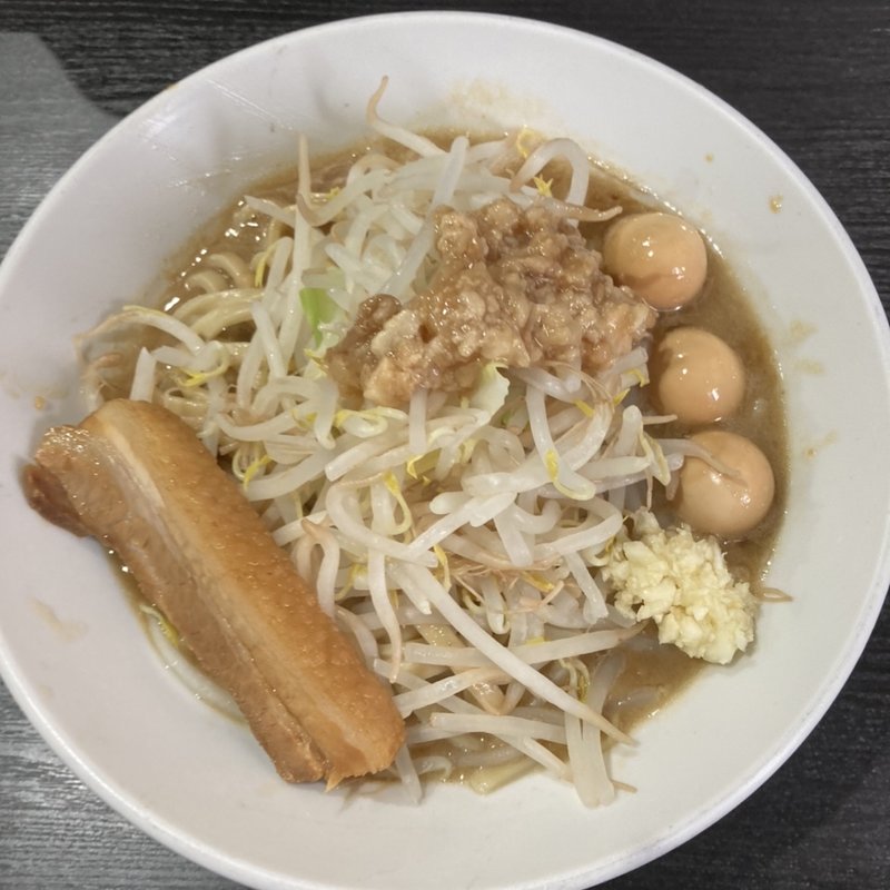 ラーメン並+うずら玉子(ラーメン フクロウ)