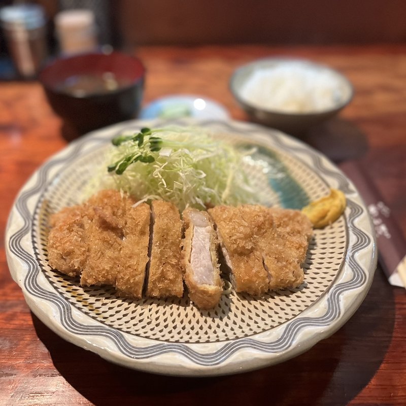 ロースかつ定食(味のかつえだ)