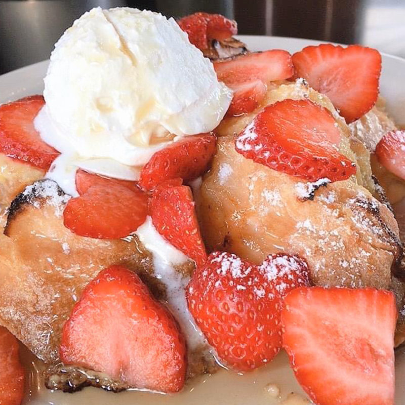 フレンチトースト&ストロベリーwithホイップクリーム(サン フランシスコ ピークス （San Francisco Peaks）)