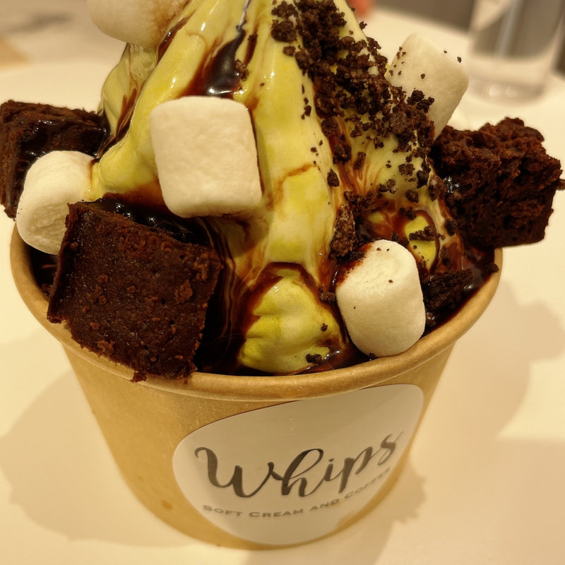 ピスタチオ チョコレート （ソフトクリーム）(Whips 阪急西宮ガーデンズ店)